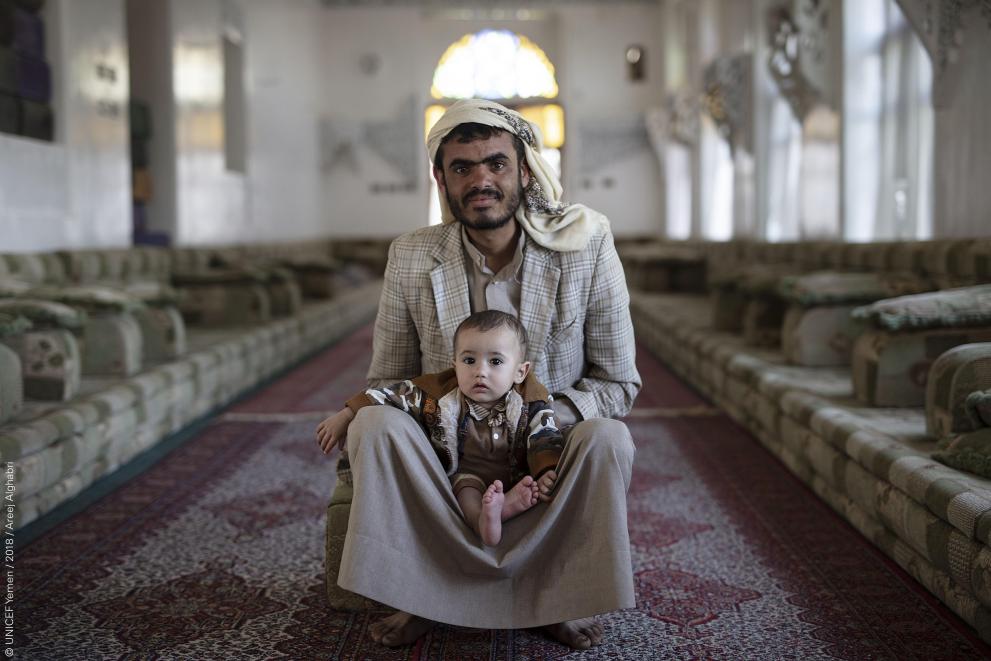 ammar_with_his_father_yemen-unicef.jpg