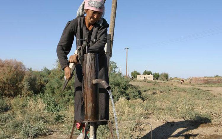 farmers-access-clean-water-uzbekistan.jpg