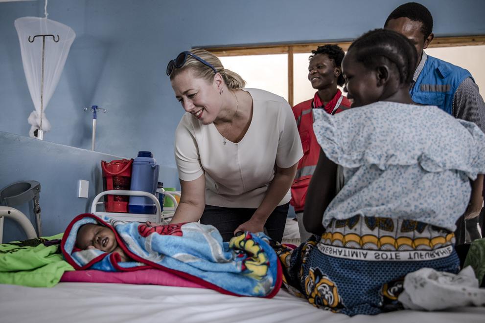 Jutta Urpilainen visiting the maternity area of an EU-funded hospital in Kakuma
