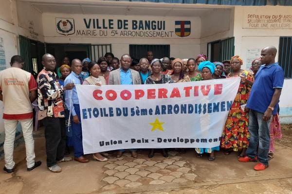 Membres de la coopérative des associations villageoises d’épargne et de crédit du 5è arrondissement de Bangui